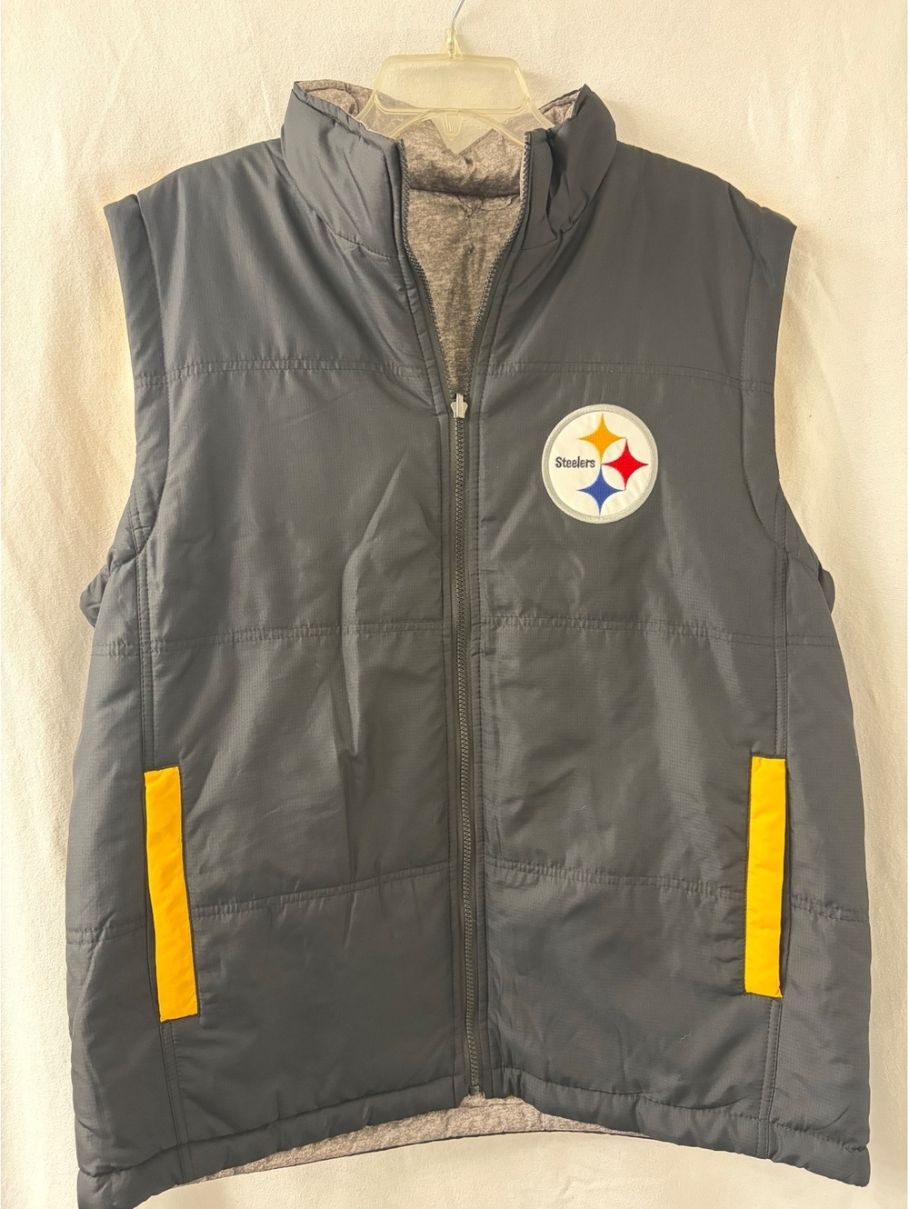 Pittsburgh Steelers NFL Reversible Puffer Vest Men's Large Black Gold Gray